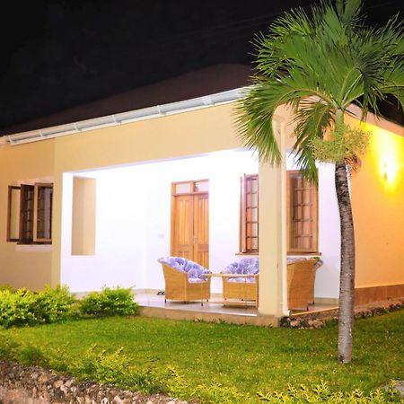 V-Szameitat Homes Praia de Diani Exterior foto