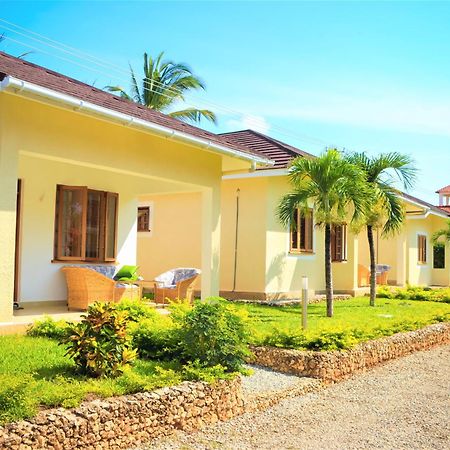 V-Szameitat Homes Praia de Diani Exterior foto