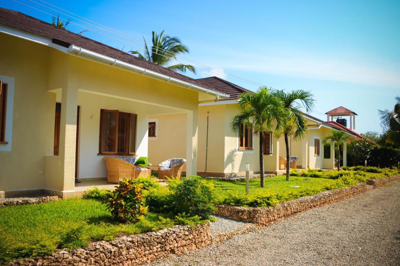 V-Szameitat Homes Praia de Diani Exterior foto
